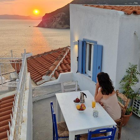 Peppermint Bay Villa Skopelos Town Exterior photo