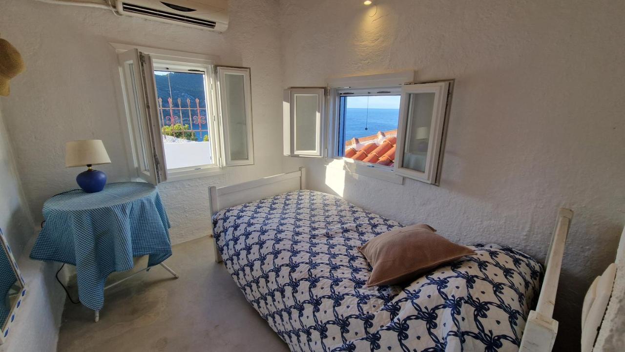 Peppermint Bay Villa Skopelos Town Exterior photo