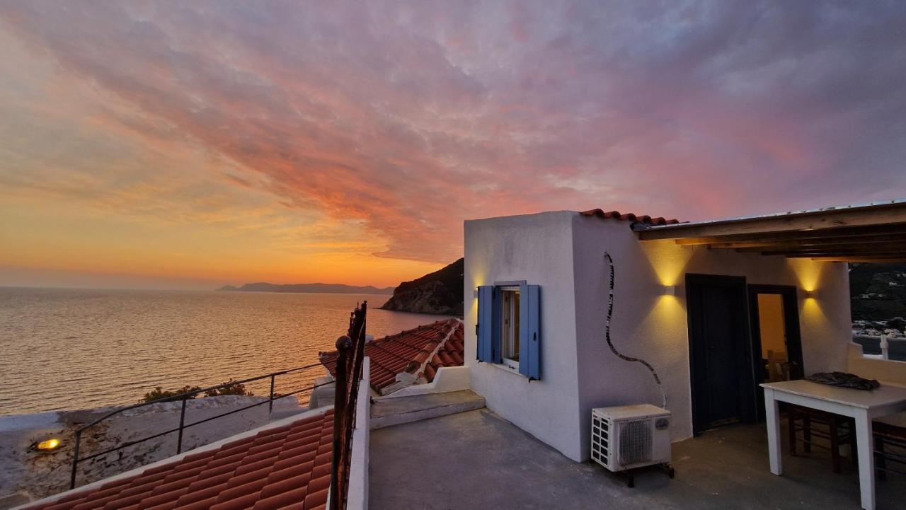 Peppermint Bay Villa Skopelos Town Exterior photo