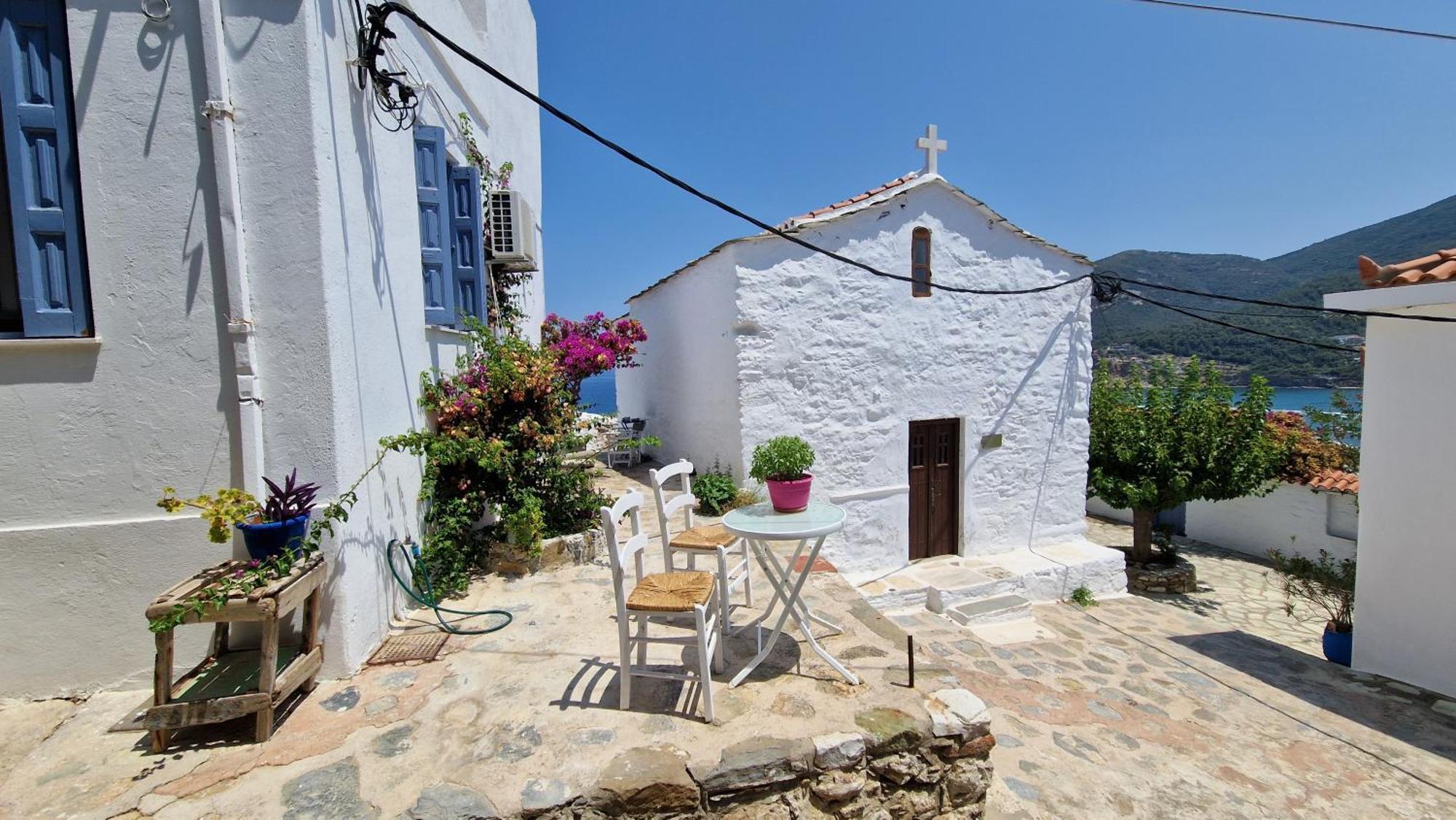Peppermint Bay Villa Skopelos Town Exterior photo
