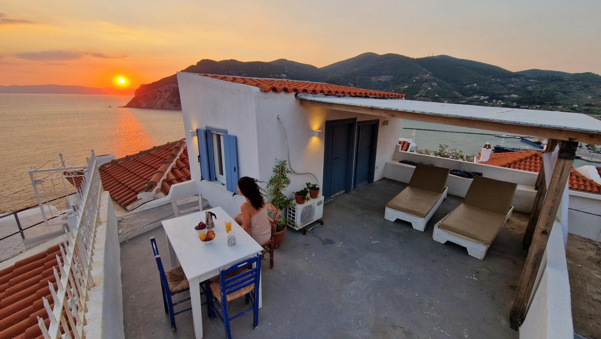 Peppermint Bay Villa Skopelos Town Exterior photo